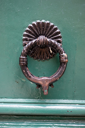Aix Knocker